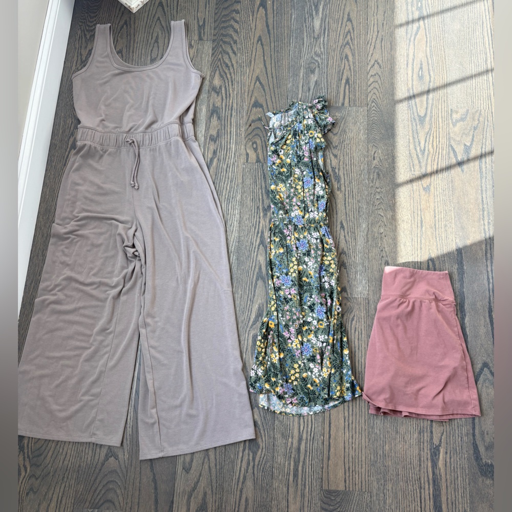 Assorted Women’s Clothes